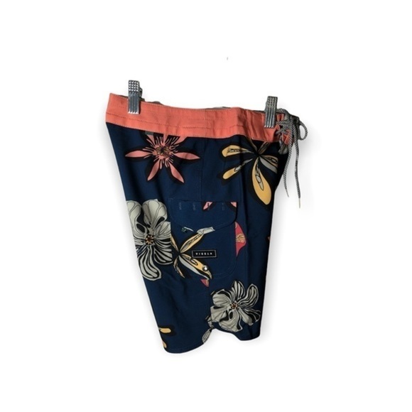 VISSLA BOYS BOARDSHORT Waist 23” - Picture 2 of 7